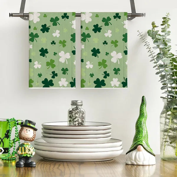Green Clover Shamrock St. Patrick's Day Kitchen Towels Dish Towels, 18x26 Inch Farmhouse Holiday Spring Decoration Hand Towels Set of 2