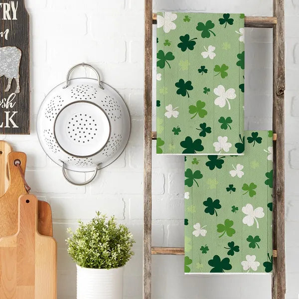 Green Clover Shamrock St. Patrick's Day Kitchen Towels Dish Towels, 18x26 Inch Farmhouse Holiday Spring Decoration Hand Towels Set of 2